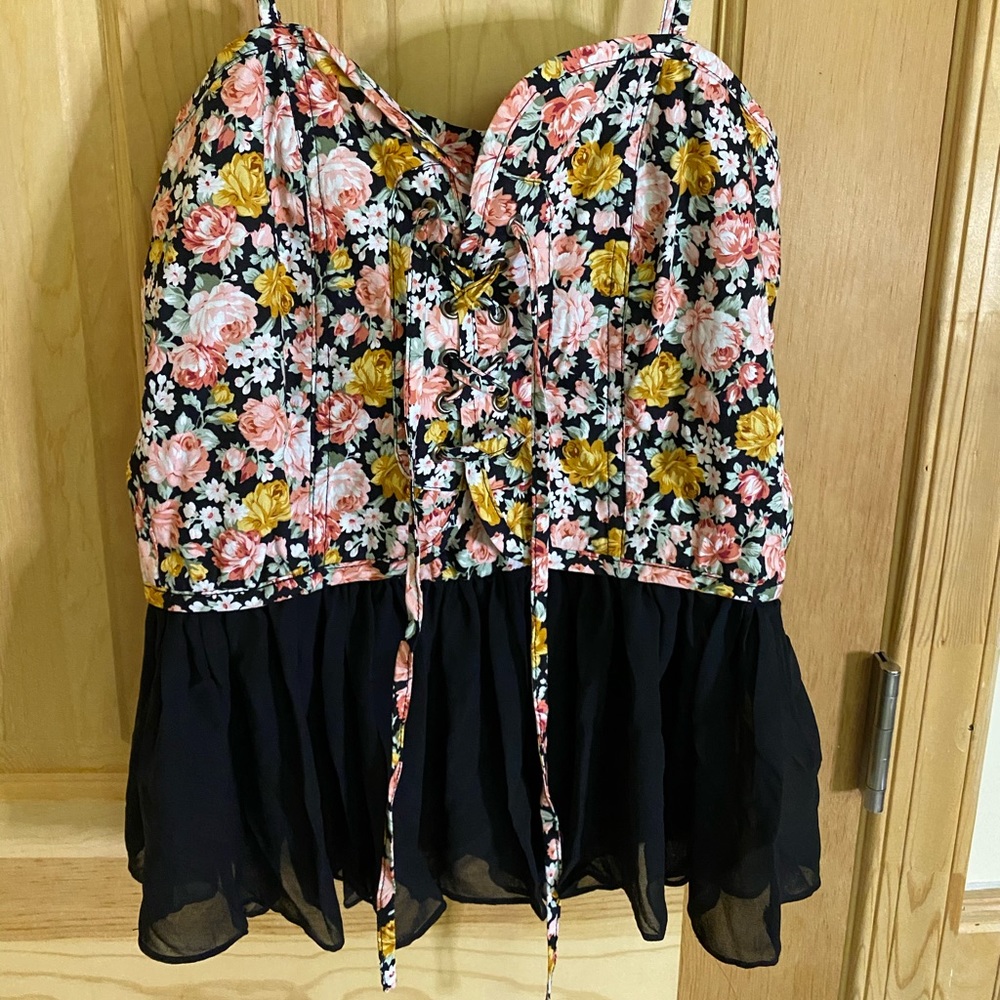 Women’s floral peplum top